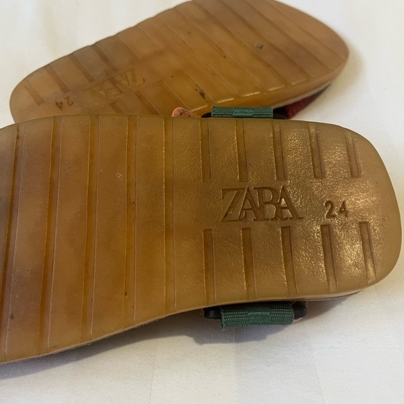 🌼 5/$25  Zara girls strappy sandals size 8 summer colourful outdoor play - Picture 5 of 5